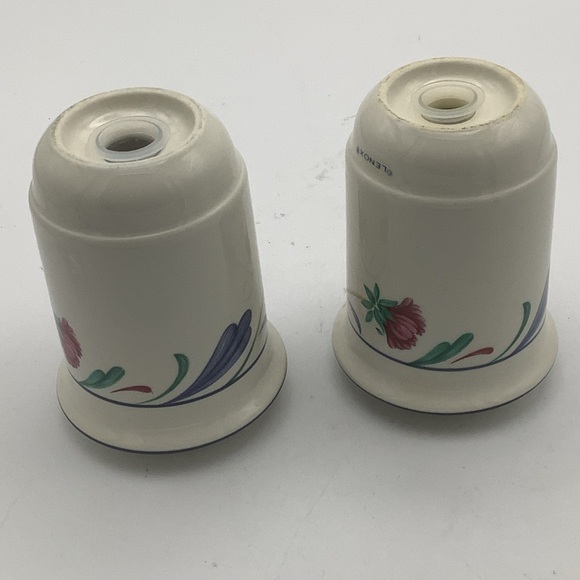 Vintage Lenox Poppies on Blue Chinastone Salt and Pepper Set - Picture 4 of 4